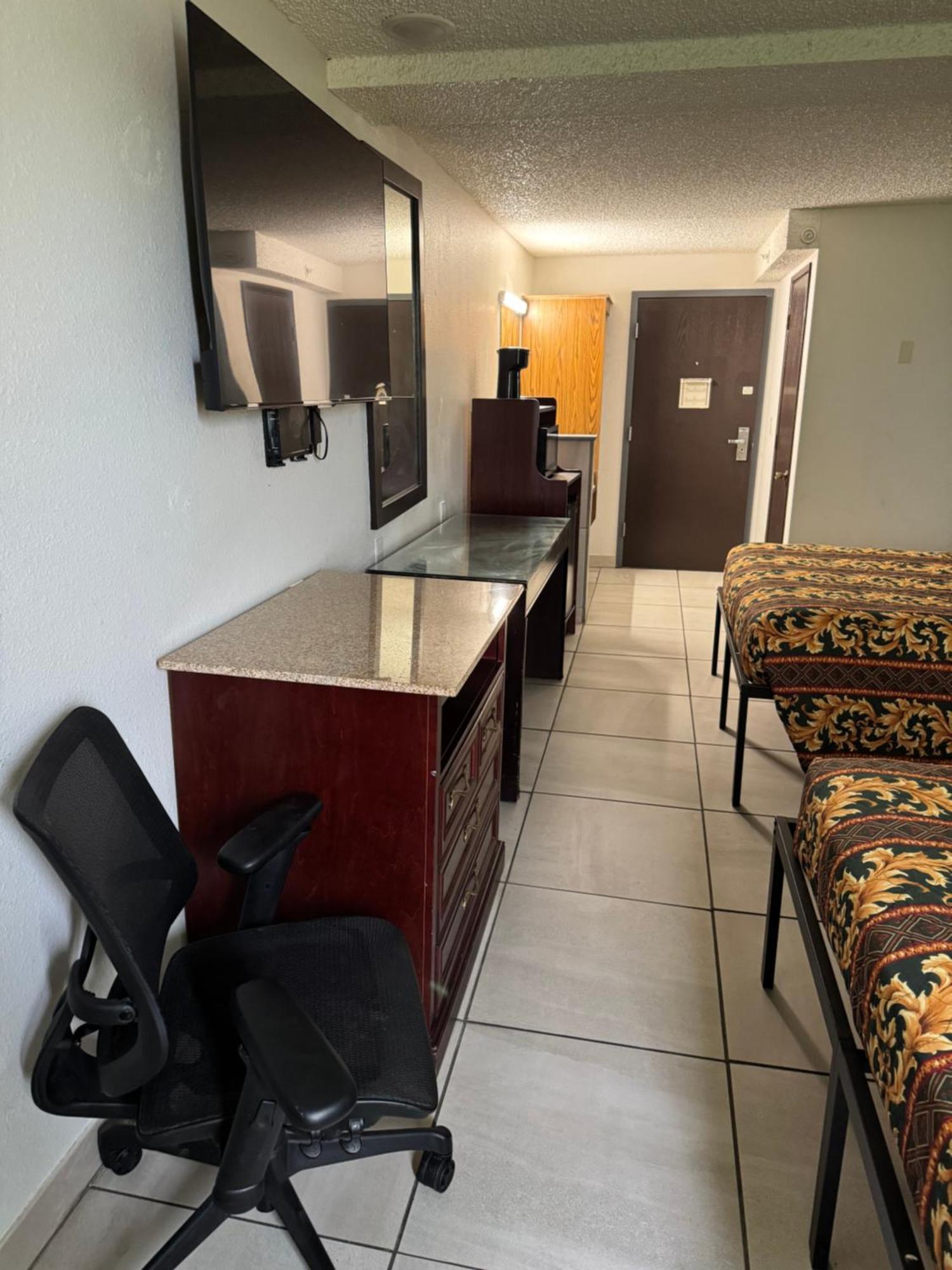 Nampa Inn & Suites Екстериор снимка