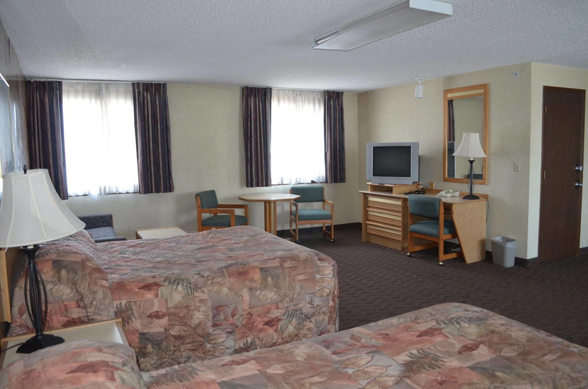 Nampa Inn & Suites Екстериор снимка
